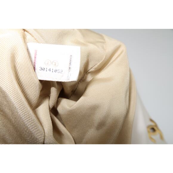 Chanel Leather Quilted CC Logo Chain Strap 19 Flap Crossbody Bag White - Picture 14 of 16